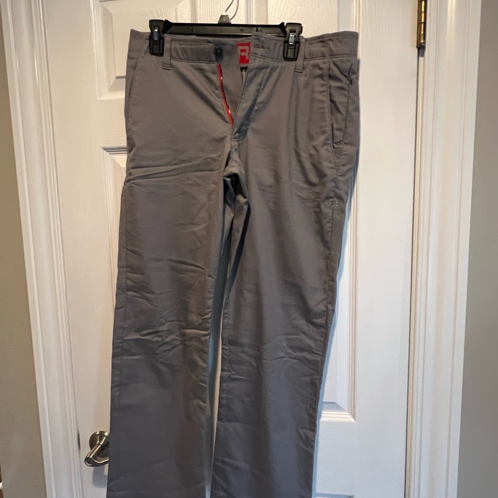 Under Armour Men's Gray Chino golf Pants